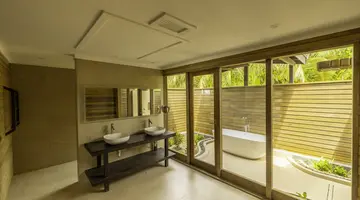 INNAHURA MALDIVES RESORT