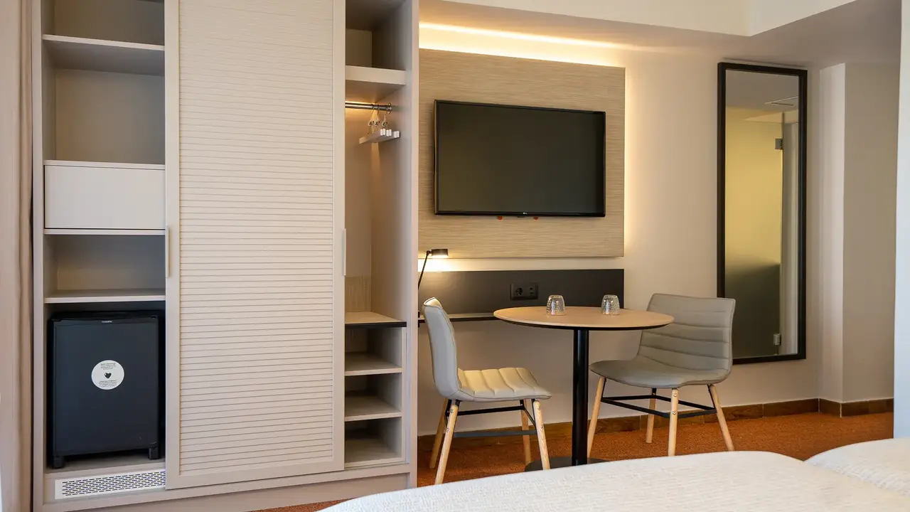 INNSIDE COSTABLANCA