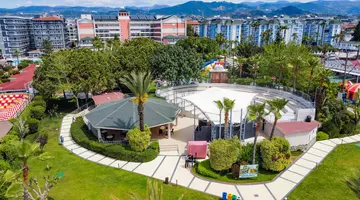 INSULA RESORT & SPA
