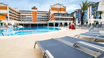 INSULA RESORT & SPA