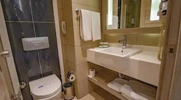 INSULA RESORT & SPA