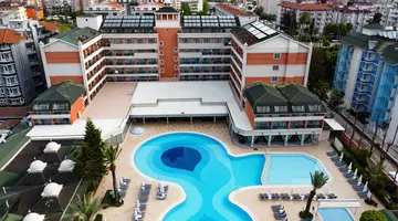 INSULA RESORT & SPA