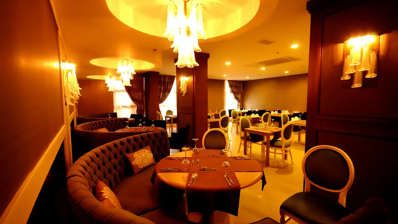 INSULA RESORT & SPA