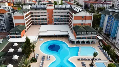 INSULA RESORT & SPA