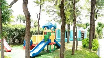 INSULA RESORT