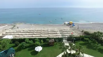 INSULA RESORT