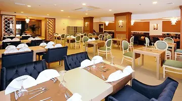 INSULA RESORT
