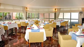 INSULA RESORT