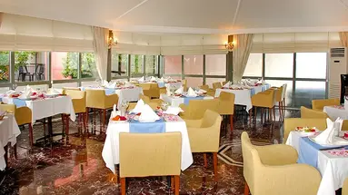 INSULA RESORT