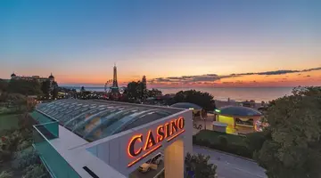 INTERNATIONAL Hotel Casino & Tower Suites