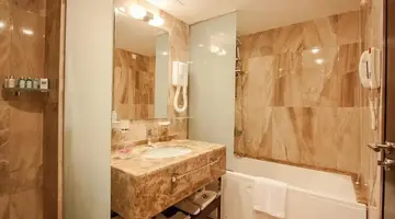 INTERNATIONAL Hotel Casino & Tower Suites
