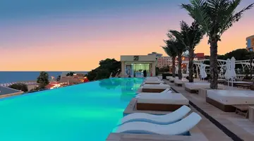 INTERNATIONAL Hotel Casino & Tower Suite