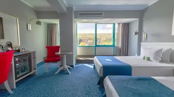 INTERNATIONAL Hotel Casino & Tower Suite