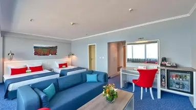 INTERNATIONAL Hotel Casino & Tower Suites