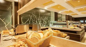 International Hotel Casino & Tower Suites