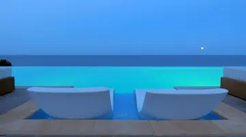 International Hotel Casino & Tower Suites