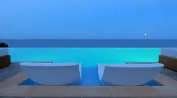 INTERNATIONAL Hotel Casino & Tower Suites