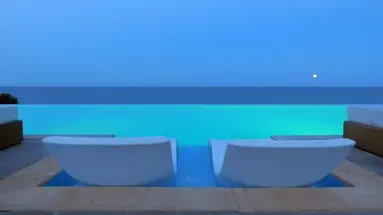 INTERNATIONAL Hotel Casino & Tower Suites