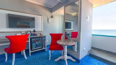 INTERNATIONAL Hotel Casino & Tower Suites