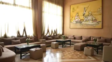 Intouriste Hotel & Suites