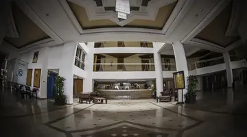 Intouriste Hotel & Suites