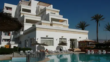 Intouriste Hôtel & Suites