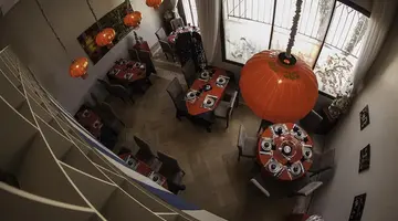Intouriste Hotel & Suites