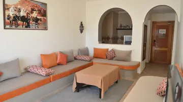 Intouriste Hotel & Suites