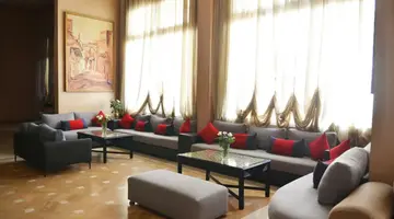 Intouriste Hotel & Suites