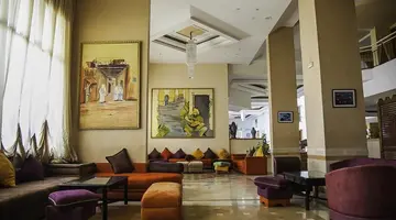 Intouriste Hotel & Suites
