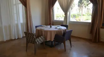 Intouriste Hotel & Suites