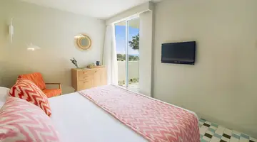 Inturotel Cala Esmeralda Beach Hotel & S