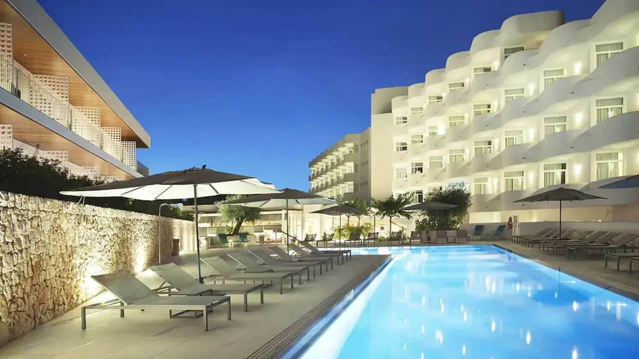 Inturotel Cala Esmeralda Beach Hotel & S