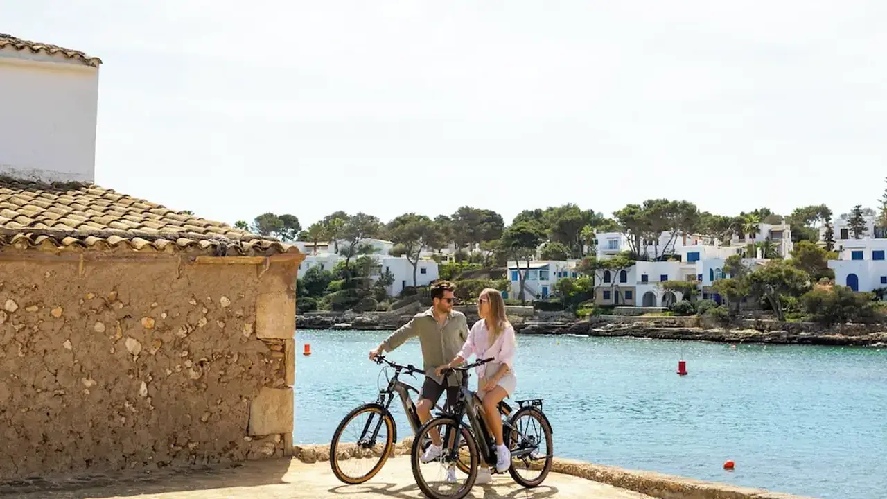 Inturotel Cala Esmeralda Beach Hotel & S