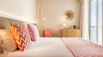 Inturotel Cala Esmeralda Beach Hotel & S