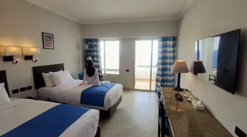 INVIDIA CORAL BEACH TIRAN
