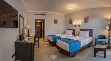 INVIDIA CORAL BEACH TIRAN