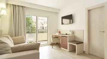 Invisa Cala Blanca Hotel