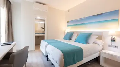 Invisa Es Pla Hotel