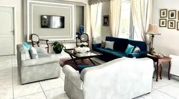Ioni Hotel