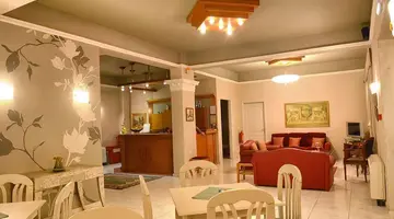 Ioni Hotel