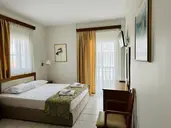 Ioni Hotel