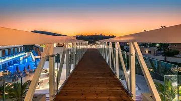 Ionis Art Luxury Suites