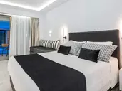 Ionis Art Luxury Suites