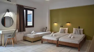 Iraklis Apartments