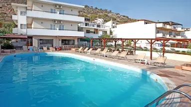 Iraklis Apartments