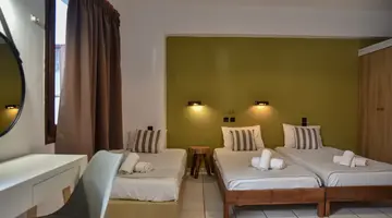 IRAKLIS APARTMENTS