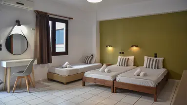 IRAKLIS APARTMENTS