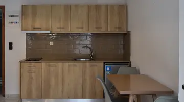 IRAKLIS APARTMENTS