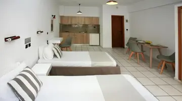 IRAKLIS APARTMENTS